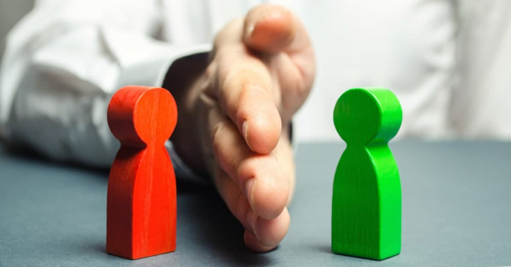 Харид комиссияси аъзосининг ўғли ғолиб деб топилган давлат харидини бекор қилиш бўйича тақдимнома киритилди