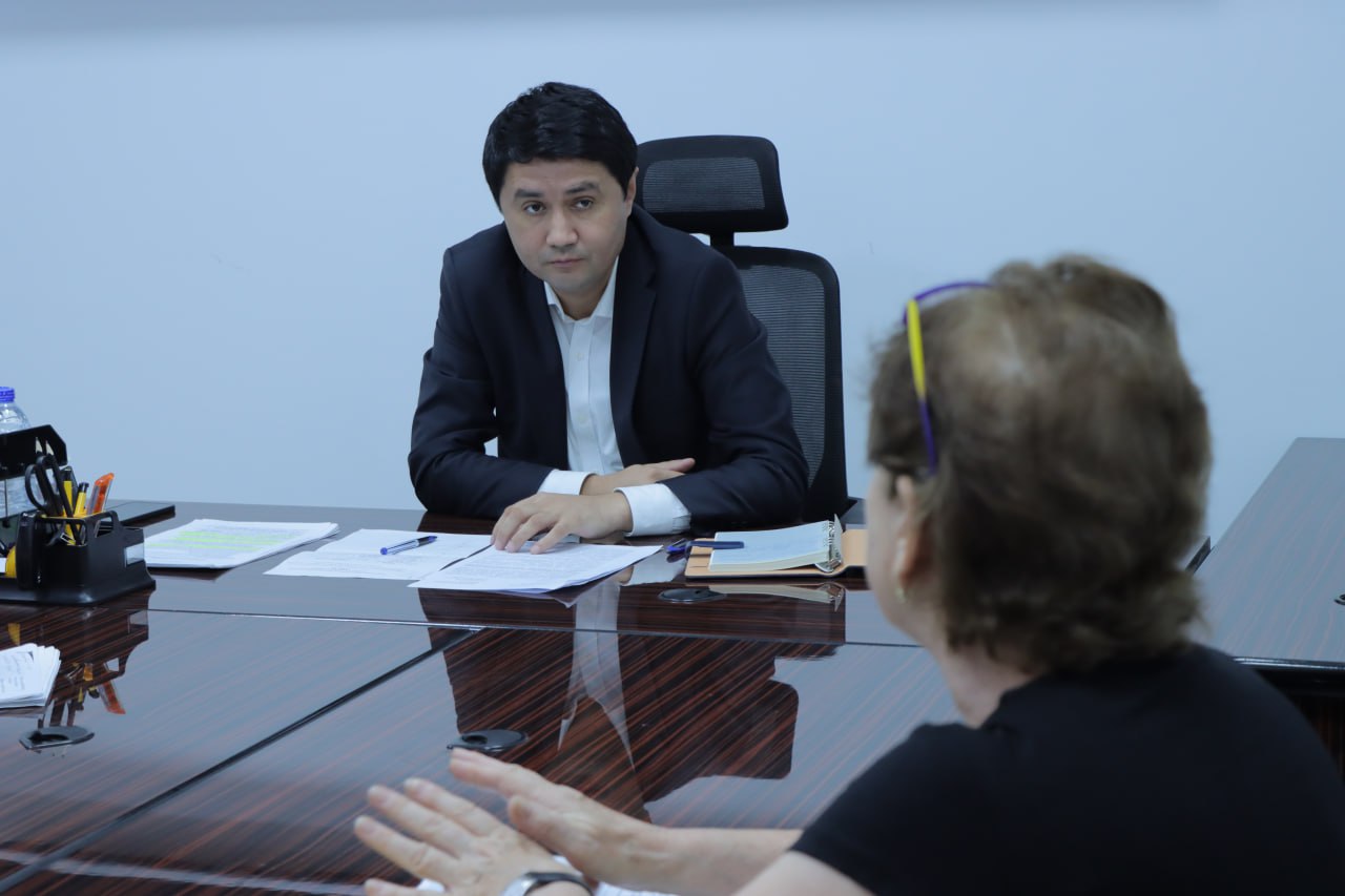 Агентлик директори фуқароларни қабул қилди